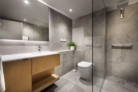 Tradewinds Hotel - Tourism Caloundra 2