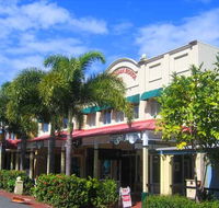 Macrossan House Boutique Holidays Apts - Tourism Caloundra