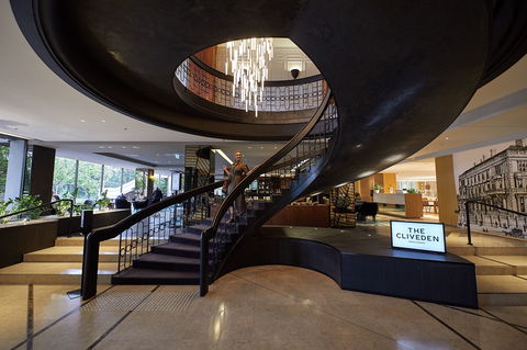 Pullman Melbourne on the Park - Tourism Caloundra 1