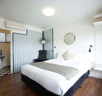 Siesta Central Apartments - Tourism Caloundra