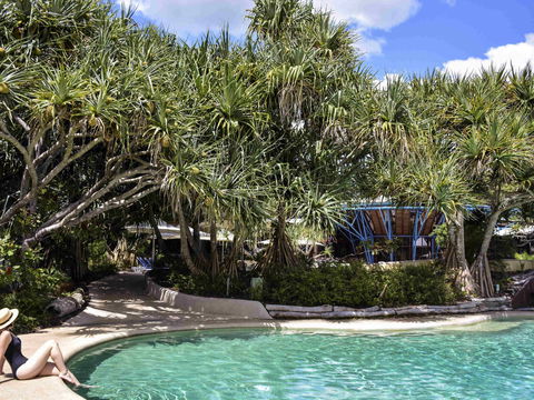 Mercure Kingfisher Bay Resort - Tourism Caloundra 2