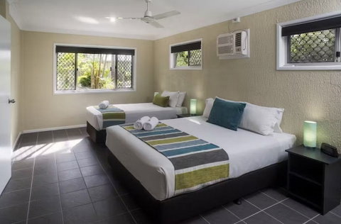 The Beach Motel Hervey Bay - Tourism Caloundra 1