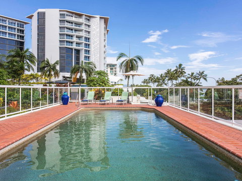 BreakFree Royal Harbour Hotel - Tourism Caloundra 1
