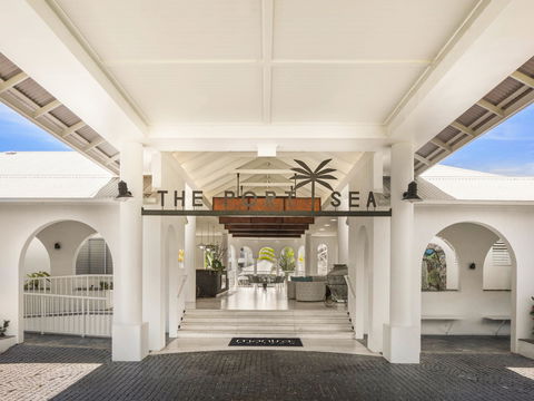 Mantra PortSea - Tourism Caloundra 0