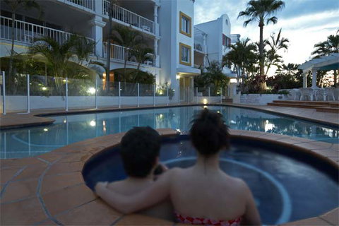 Santorini Holiday Apartments - Tourism Caloundra 0