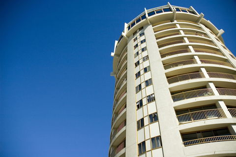 Atlantic Tower Motor Inn - Tourism Caloundra 0
