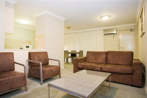 Pinnacle Apartments - Tourism Caloundra 2