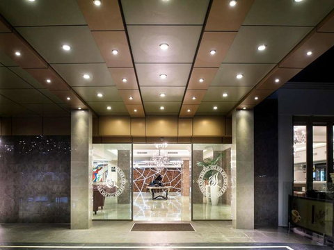 Swan River Hotel - Tourism Caloundra 1