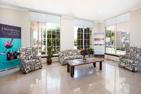 Winning Post Motel - Tourism Caloundra 2