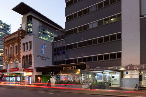 Hotel George Williams - Tourism Caloundra 1