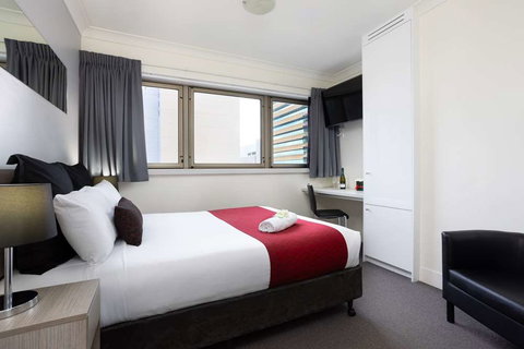 Hotel George Williams - Tourism Caloundra 5