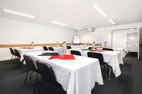 Hotel George Williams - Tourism Caloundra 13