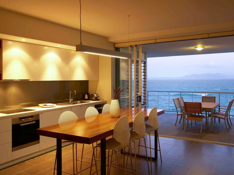 Grand Mercure Apartments Magnetic Island - Tourism Caloundra 6