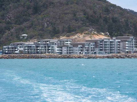 Grand Mercure Apartments Magnetic Island - Tourism Caloundra 7
