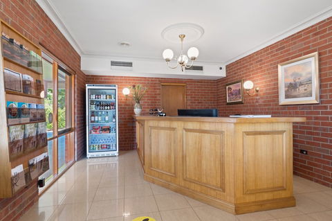 Burke & Wills Motor Inn - Tourism Caloundra 5