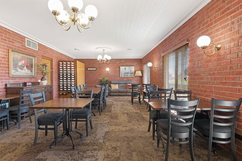 Burke & Wills Motor Inn - Tourism Caloundra 7