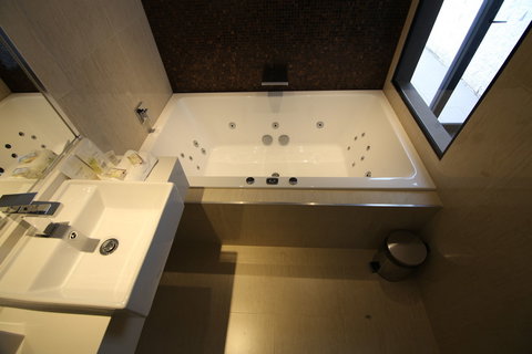 Holiday Inn Warwick Farm - Tourism Caloundra 5