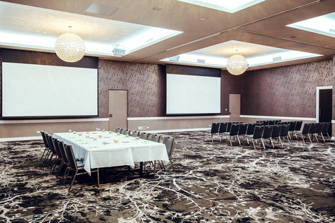 Holiday Inn Warwick Farm - Tourism Caloundra 6