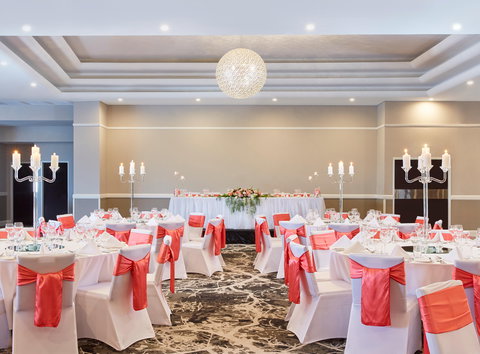 Holiday Inn Warwick Farm - Tourism Caloundra 16