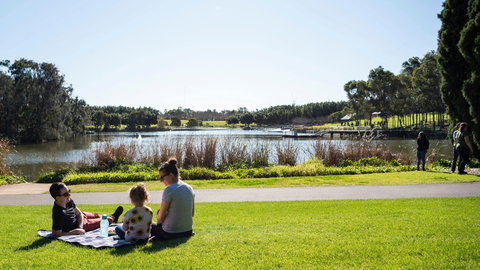 Holiday Inn Warwick Farm - Tourism Caloundra 14