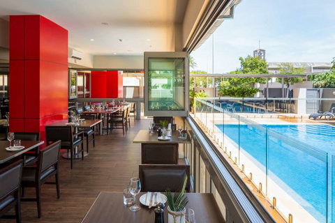 H on Smith Hotel - Tourism Caloundra 12