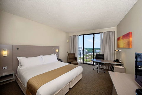 DoubleTree by Hilton Hotel Darwin - Tourism Caloundra 4