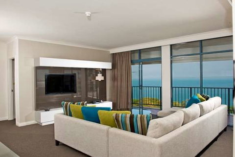 Mantra on the Esplanade - Tourism Caloundra 12