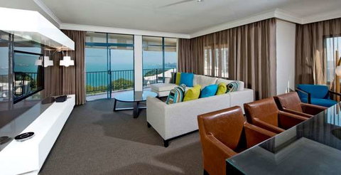 Mantra on the Esplanade - Tourism Caloundra 13