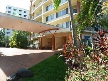 Cullen Bay Resorts - Tourism Caloundra 0