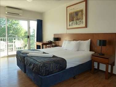 Cullen Bay Resorts - Tourism Caloundra 3