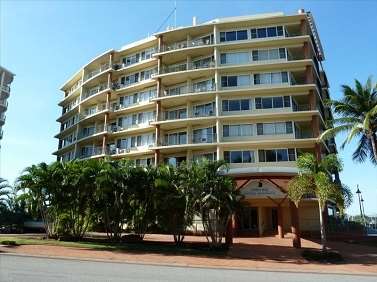 Cullen Bay Resorts - Tourism Caloundra 8