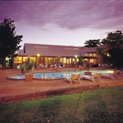 Kimberley Hotel - Tourism Caloundra 0