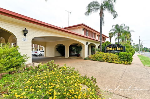 Narrandera Club Motor Inn - Tourism Caloundra 0