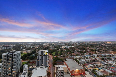 Astra Apartments Parramatta - Skyrise - Tourism Caloundra 0