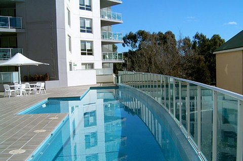 Pacific Suites Canberra - Tourism Caloundra 2