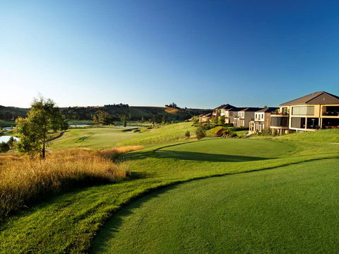 Yarra Valley Lodge - Tourism Caloundra 1