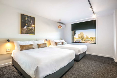 Cheeky Squire Hotel by Nightcap - Tourism Caloundra 1