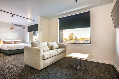 Cheeky Squire Hotel by Nightcap - Tourism Caloundra 2