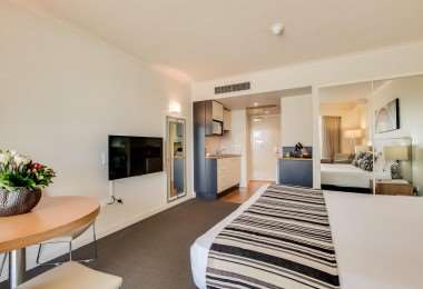 Central Cosmo Apartments - Tourism Caloundra 2