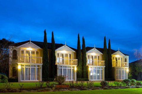 Best Western Colonial Village Motel - Tourism Caloundra 0