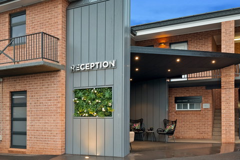 Bluegum Motel - Tourism Caloundra 1