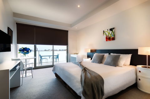 Caroline Serviced Apartments - Tourism Caloundra 6