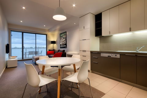 Caroline Serviced Apartments - Tourism Caloundra 8
