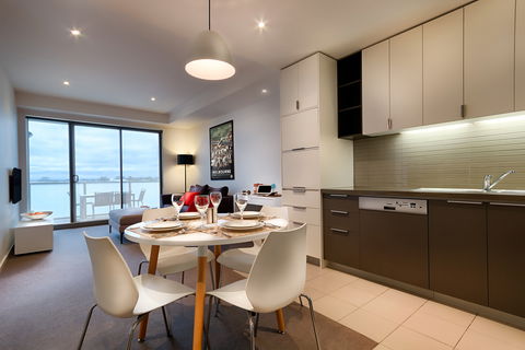Caroline Serviced Apartments - Tourism Caloundra 11