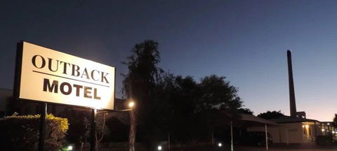 Outback Motel - Tourism Caloundra 3