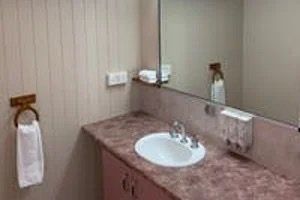 Outback Motel - Tourism Caloundra 5