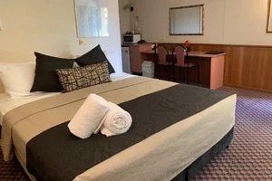 Outback Motel - Tourism Caloundra 11