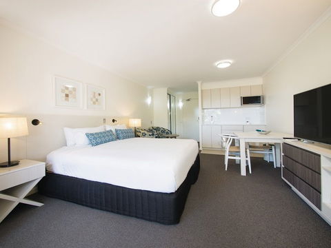 Oaks Oasis, Caloundra - Tourism Caloundra 6