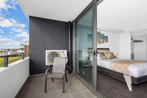 Astra Apartments Newcastle - Tourism Caloundra 9