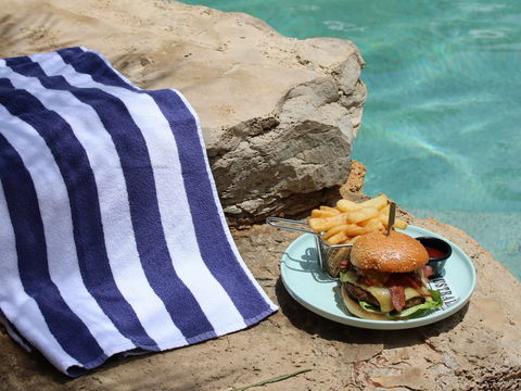 Mercure Darwin Airport Resort - Tourism Caloundra 10